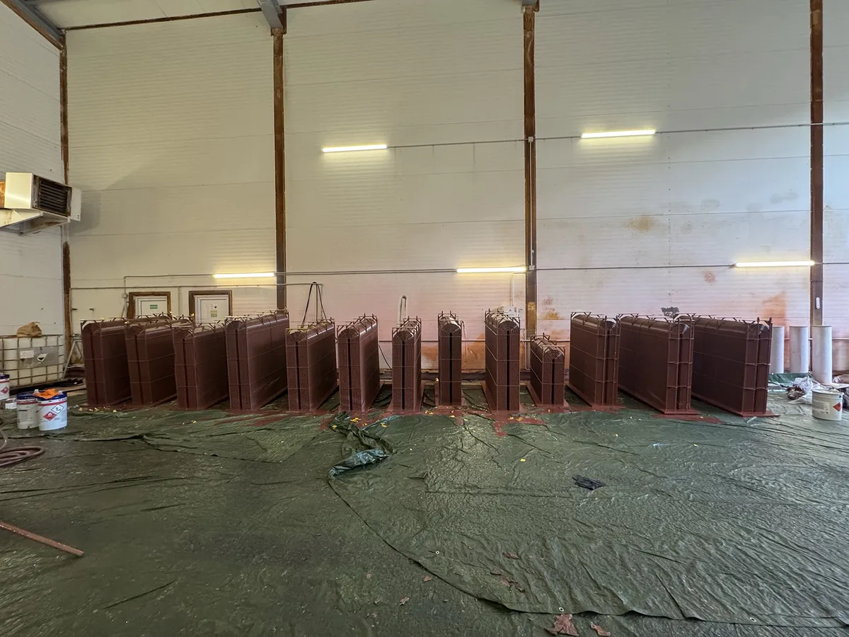 Recoated box coolers for MV connector